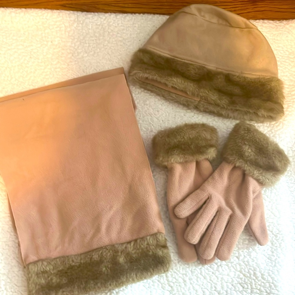 Scarf, hat, & gloves set